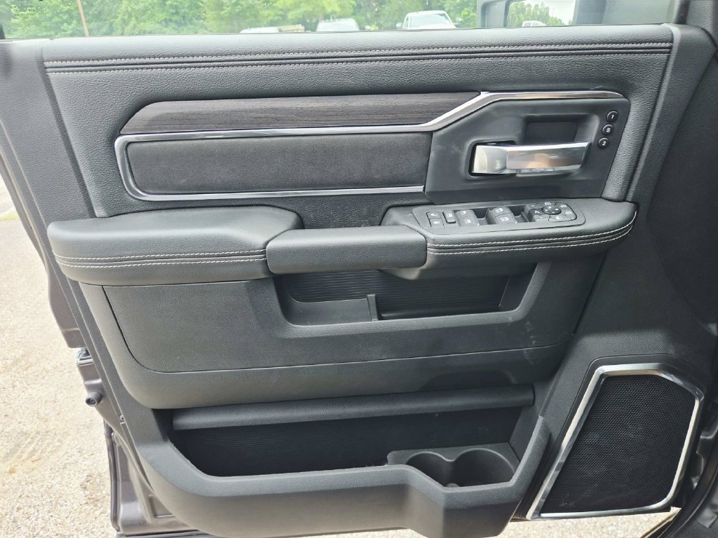 New 2026 RAM 3500 Laramie w/ Sport Appearance Package AWD/4WD image 32