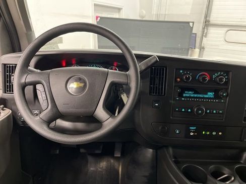 New 2025 Chevrolet Express 3500 Work Van w/ Power Convenience Package image 19