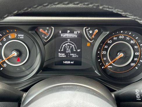 Used 2026 Jeep Wrangler Unlimited Sport AWD/4WD image 32
