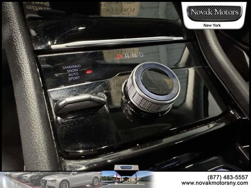 Used 2023 Jeep Grand Cherokee L Limited AWD/4WD image 23
