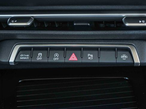 New 2026 Audi Q3 quattro 2.0T AWD/4WD image 18
