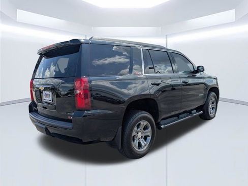 Used 2019 Chevrolet Tahoe LT w/ Luxury Package AWD/4WD image 4