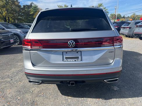 New 2026 Volkswagen Atlas SE image 6