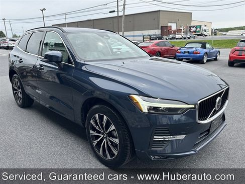 Used 2022 Volvo XC60 B5 Momentum w/ Climate Package AWD/4WD image 3