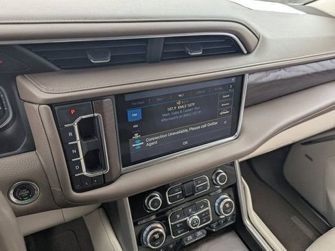 Used 2021 GMC Yukon Denali w/ Denali Premium Package image 25