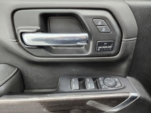 Used 2023 Chevrolet Silverado 2500 LTZ w/ LTZ Premium Package image 46