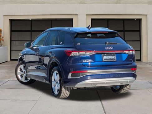 Used 2023 Audi Q4 e-tron Premium w/ Convenience Package image 2