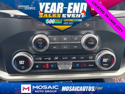 Used 2024 Ford Expedition XLT image 33