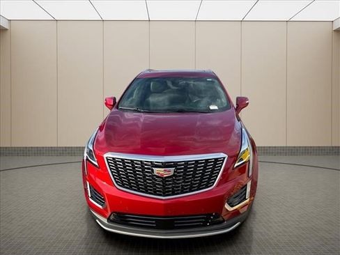 Used 2025 Cadillac XT5 Premium Luxury w/ Technology Package AWD/4WD image 5