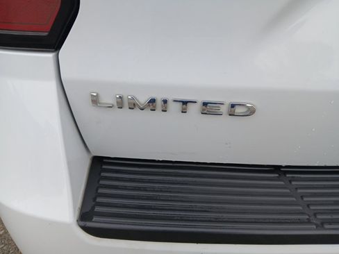 Used 2021 Ford Expedition Limited image 9