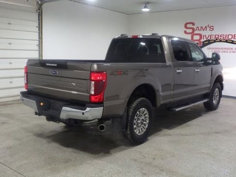 Used 2020 Ford F250 XLT w/ XLT Premium Package image 4