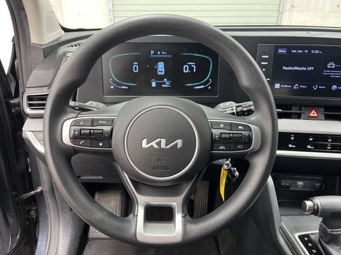 Used 2023 Kia Sportage LX FWD image 17