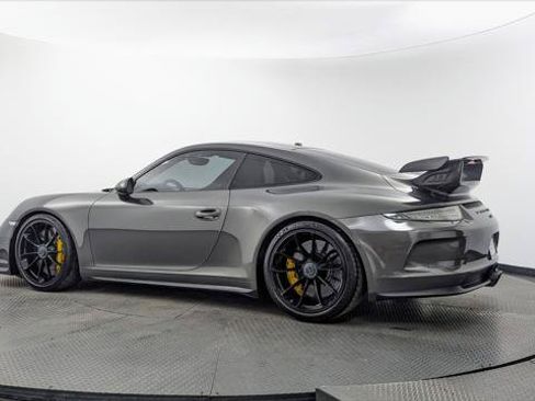 Used 2015 Porsche 911 GT3 RWD image 6