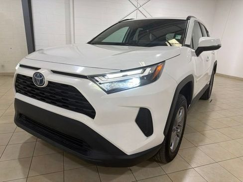 Used 2024 Toyota RAV4 LE AWD/4WD image 2