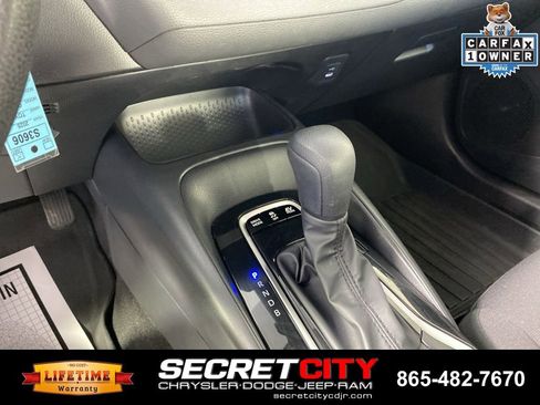 Used 2025 Toyota Corolla LE FWD image 23