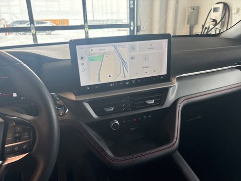 Used 2025 Ford Explorer ST-Line image 24