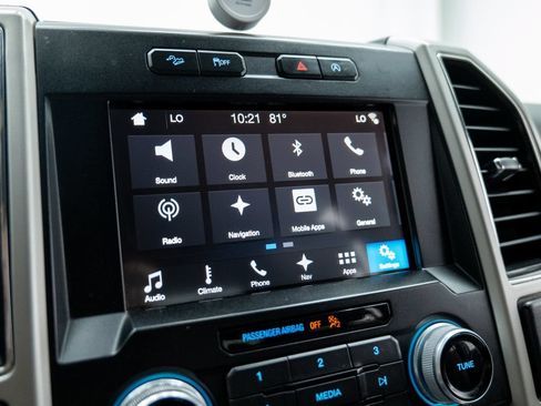 Used 2018 Ford F150 Lariat w/ Equipment Group 502A Luxury AWD/4WD image 42