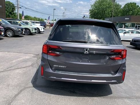 Used 2025 Honda Odyssey EX-L image 4