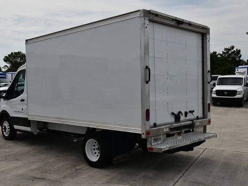 Used 2019 Ford Transit 350 156 DRW RWD image 4