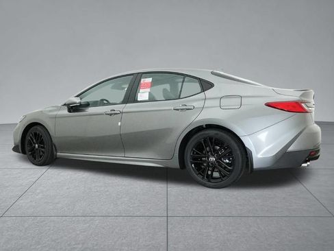 Used 2026 Toyota Camry SE FWD image 24