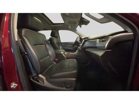 Used 2019 Chevrolet Suburban LT AWD/4WD image 19