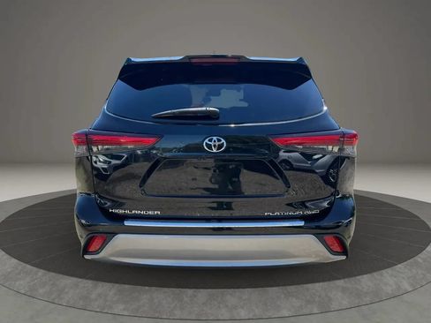 Used 2021 Toyota Highlander Platinum AWD/4WD image 6