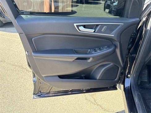 Used 2021 Ford Edge SEL w/ Convenience Package image 13
