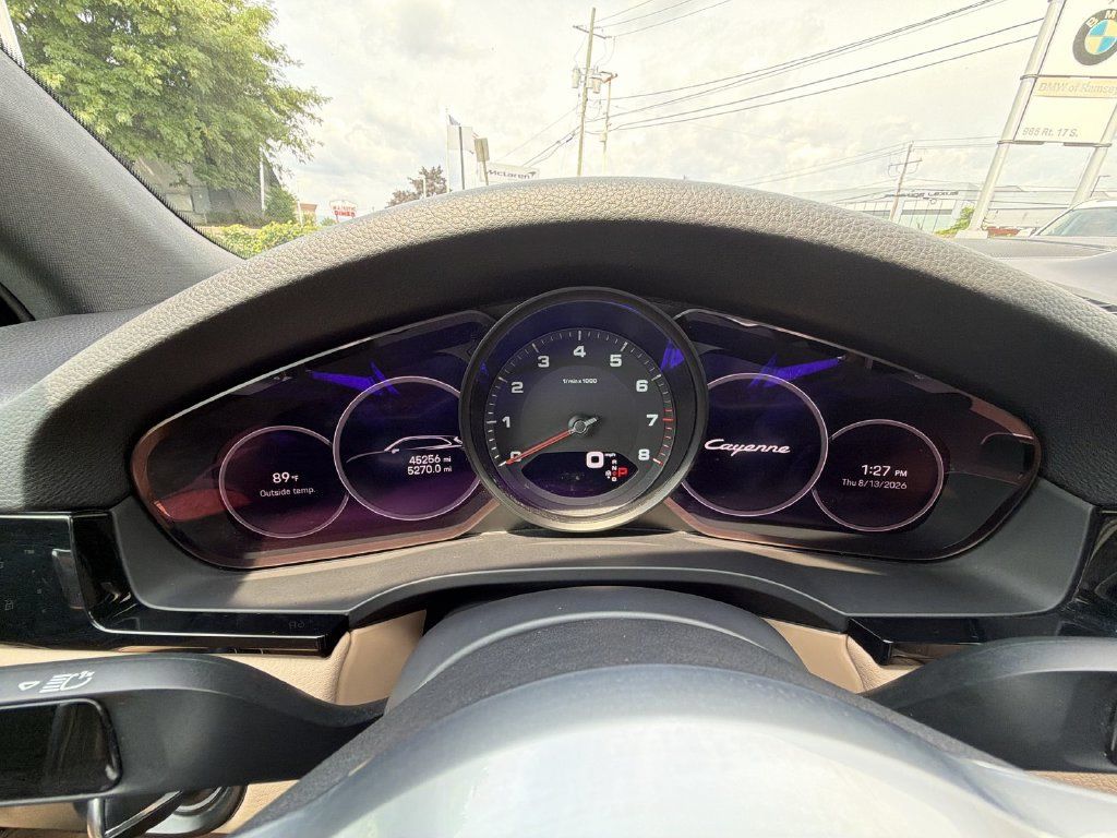 Used 2023 Porsche Cayenne AWD/4WD image 26