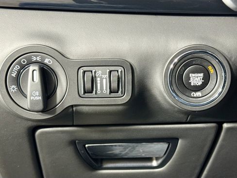 Used 2023 Maserati Quattroporte Modena Q4 image 11