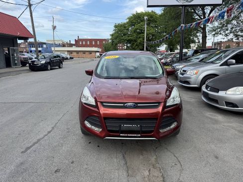 Used 2016 Ford Escape SE AWD/4WD image 2