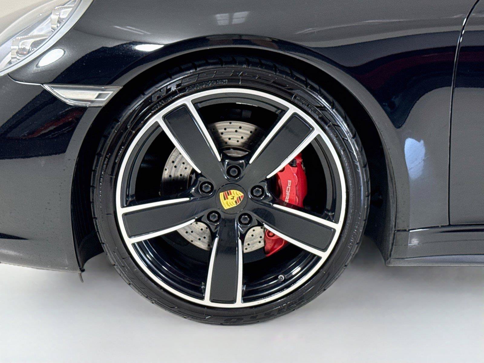 Used 2017 Porsche 911 Carrera 4S AWD/4WD image 35