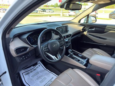Used 2020 Hyundai Santa Fe SEL w/ Convenience + Premium Package FWD image 9