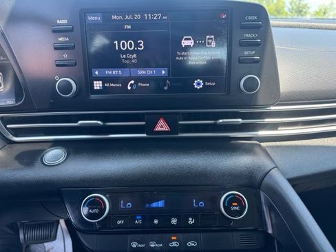 Used 2023 Hyundai Elantra SEL FWD image 15