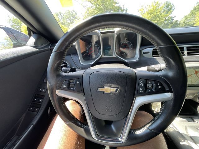 Used 2015 Chevrolet Camaro LT RWD image 14