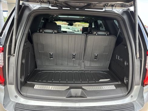 Used 2025 GMC Yukon AT4 w/ AT4 Premium Plus Package AWD/4WD image 6