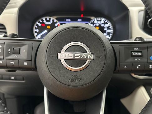 Used 2023 Nissan Rogue SL w/ SL Premium Package image 15