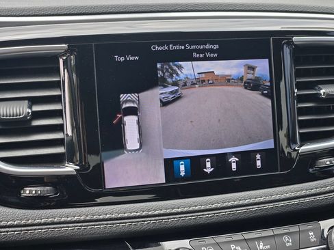 Used 2019 Chrysler Pacifica Limited w/ Advanced Safetytec Group FWD image 40