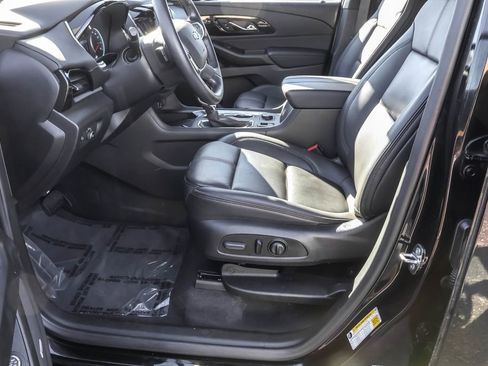 Used 2023 Chevrolet Traverse RS w/ LPO, Floor Liner Package image 17