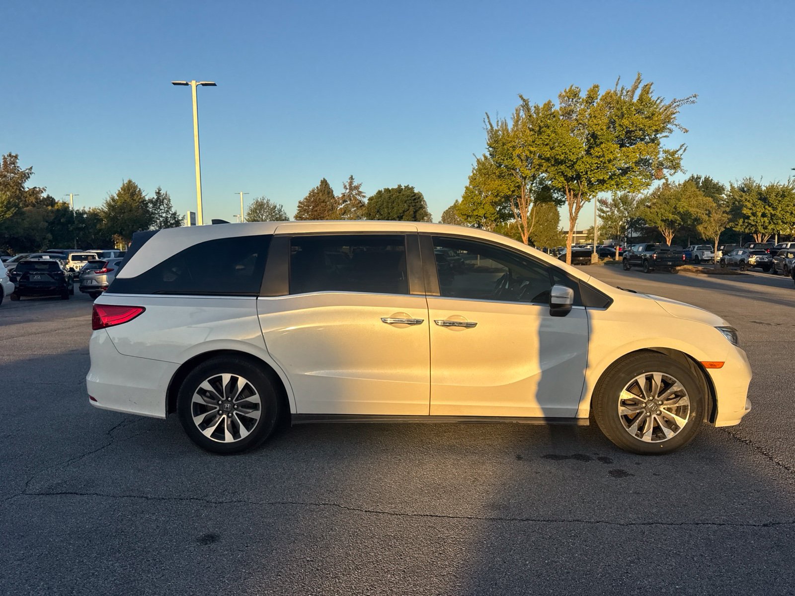 Used 2022 Honda Odyssey EX-L image 4