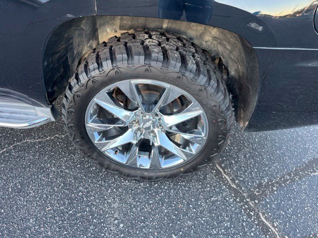 Used 2015 Chevrolet Suburban LT w/ Max Trailering Package AWD/4WD image 30