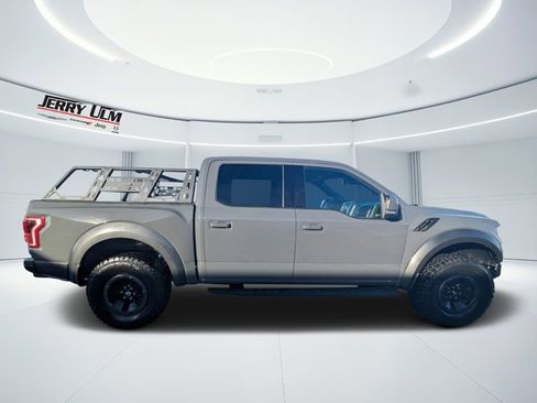 Used 2018 Ford F150 Raptor w/ Equipment Group 802A Luxury image 29