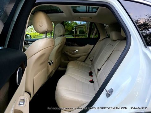 Used 2018 Mercedes-Benz GLC 300 w/ Premium Package image 27