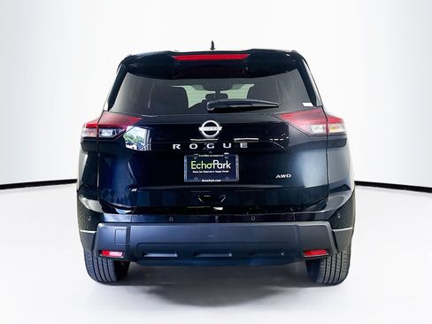 Used 2025 Nissan Rogue SV AWD/4WD image 7