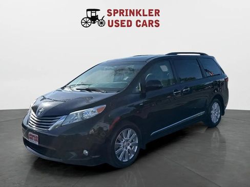 Used 2017 Toyota Sienna XLE w/ Protection Package AWD/4WD image 8