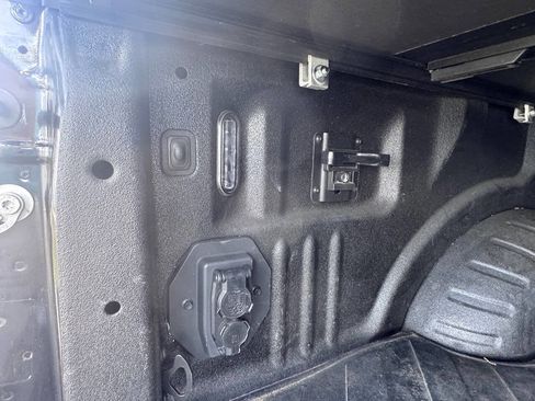 Used 2022 Ford F450 Platinum w/ FX4 Off-Road Package image 12