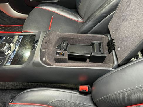 Used 2017 Rolls-Royce Dawn image 35