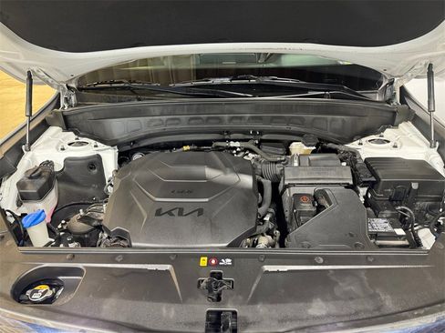 Certified 2022 Kia Telluride LX image 27
