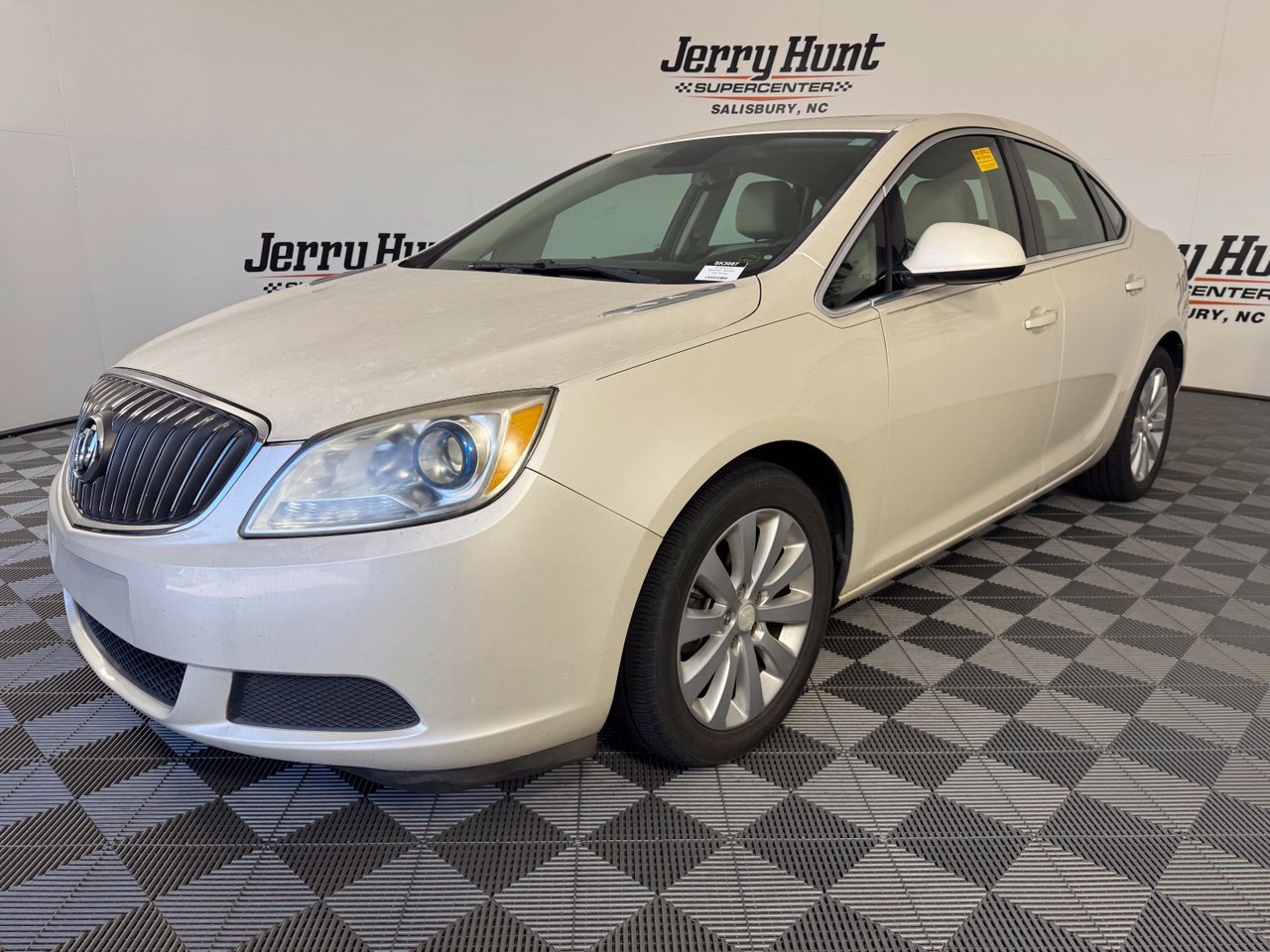 Used 2016 Buick Verano FWD image 1