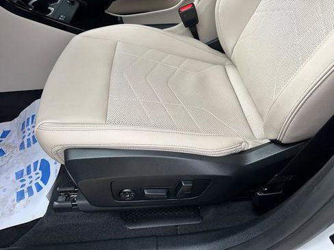 Certified 2025 BMW X1 xDrive28i w/ Premium Package image 15