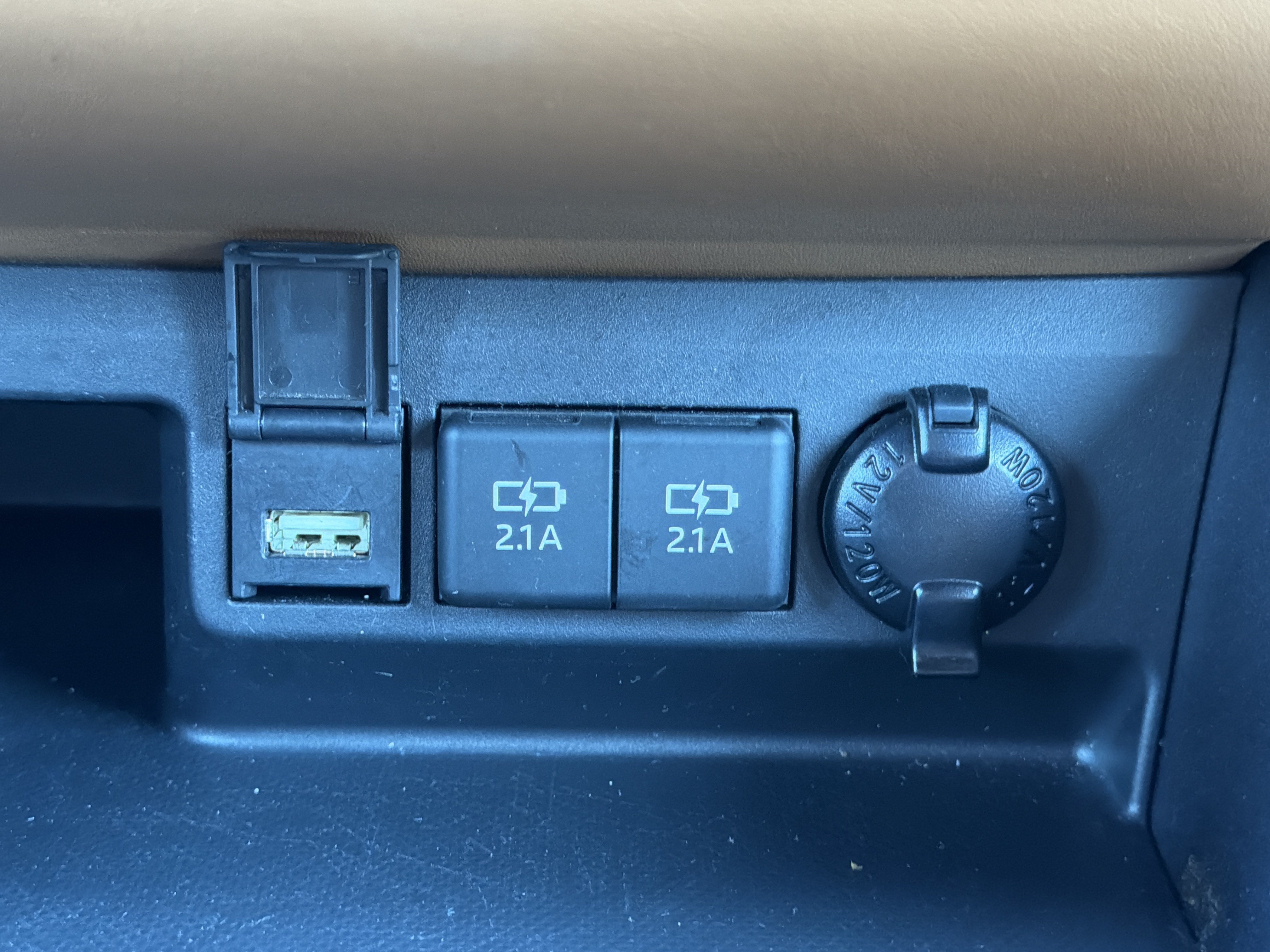Used 2021 Toyota Highlander Platinum AWD/4WD image 7